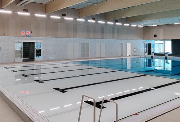 Kompleks sportowy w Nunspeet z basenem bez chloru